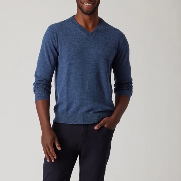 Raffi The Bronson Mens 100% extra fine merino wool sweater navy size medium - Picture 1 of 6